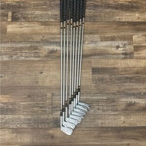 Macgregor Tourney CF4000 PT1 Iron Set 2-9 Right Handed Original Grips And Shafts